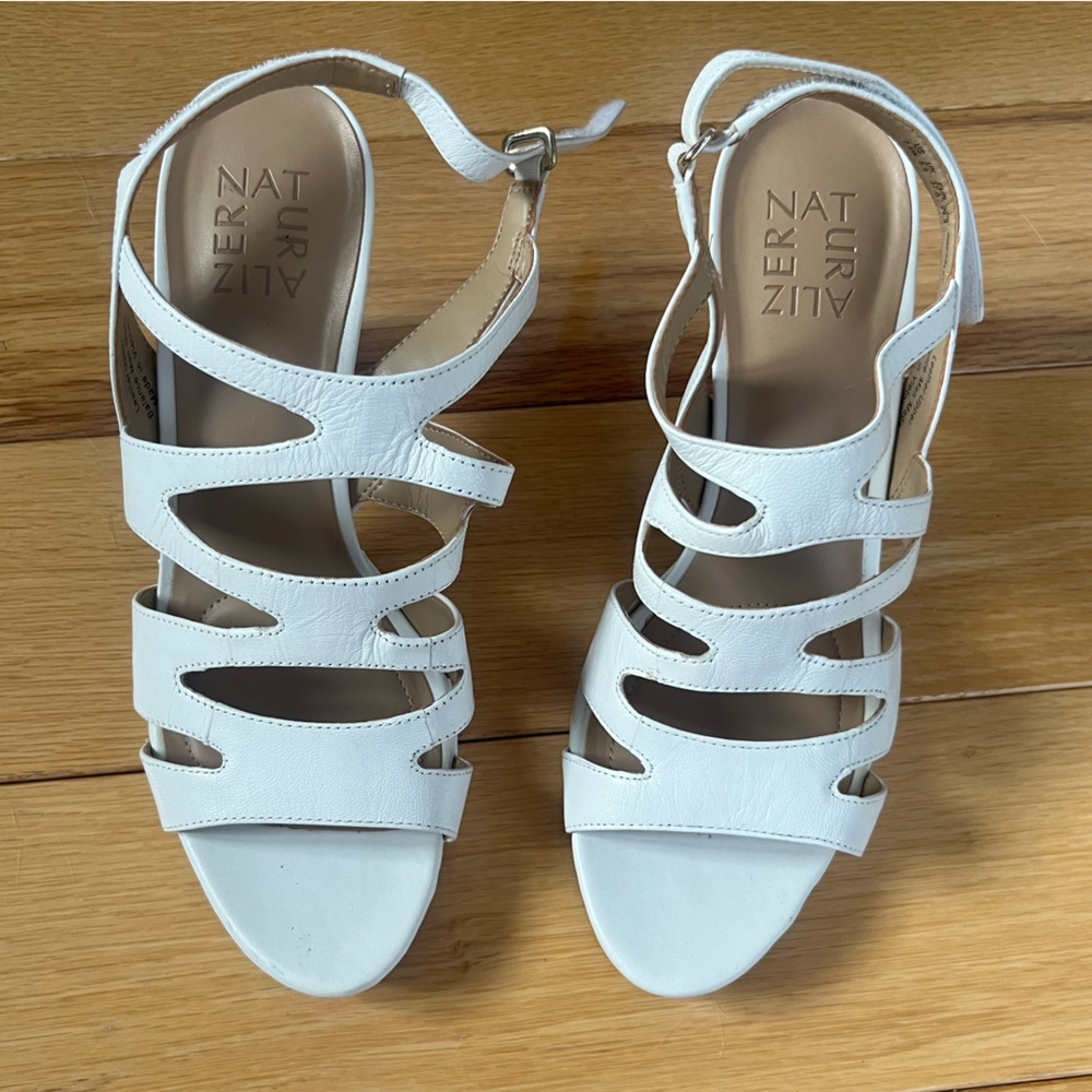 💘 White strappy/caged heels